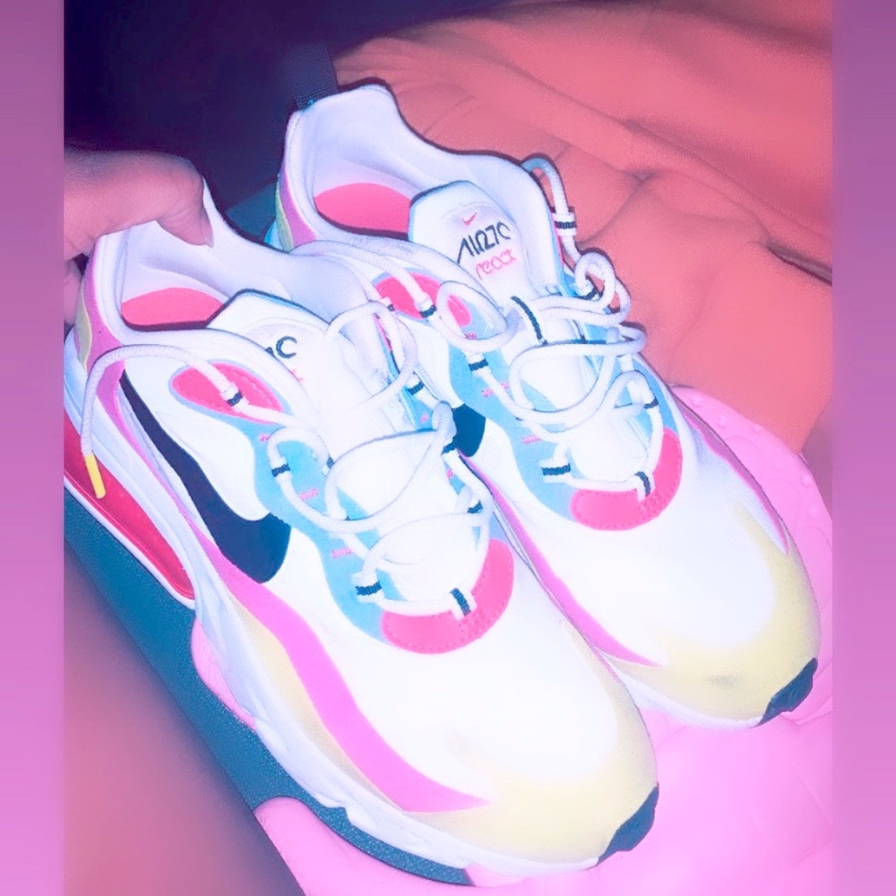 Air max,8.5 in women,pink,green,red